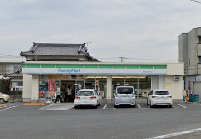 ファミリーマート伊勢崎上諏訪町店の画像1