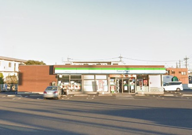 ファミリーマート伊勢崎坂東大橋店の画像1