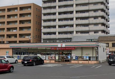 セブン−イレブン新伊勢崎駅前店の画像1