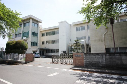 吉岡町立吉岡中学校の画像1