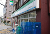 ファミリーマート　荒川尾竹橋店