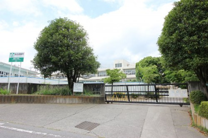 渋川市立豊秋小学校の画像1