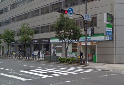 ファミリーマート京町堀店の画像1