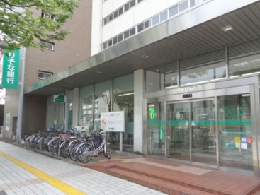 （株）りそな銀行 竹ノ塚支店の画像1