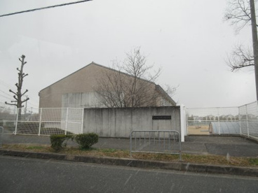 富田林市立明治池中学校の画像2