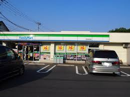  ファミリーマート みなとや鶴川店