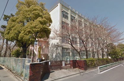 足立区立 伊興中学校の画像1