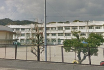 中山小学校