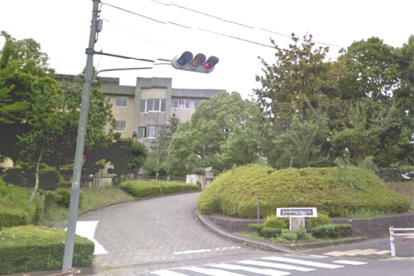 多摩市立南鶴牧小学校の画像1