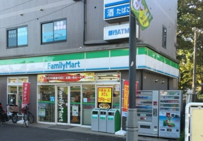 ファミリーマート 豊島園駅前店の画像1