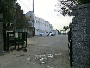 横浜市立　生麦中学校の画像1