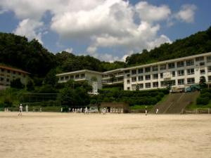 井原市立 井原中学校情報ページ 株式会社creva