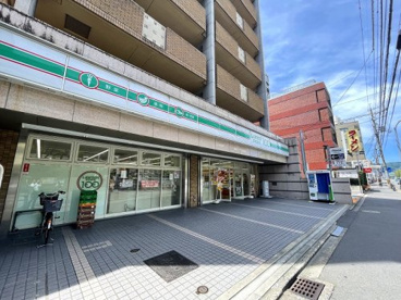 ローソンストア100 京都外大前店の画像1