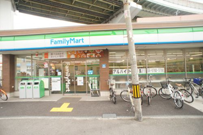 ファミリーマート背戸口五丁目店の画像1