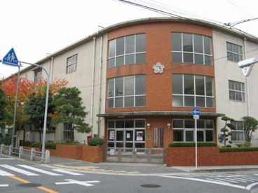 豊中市立南桜塚小学校の画像1