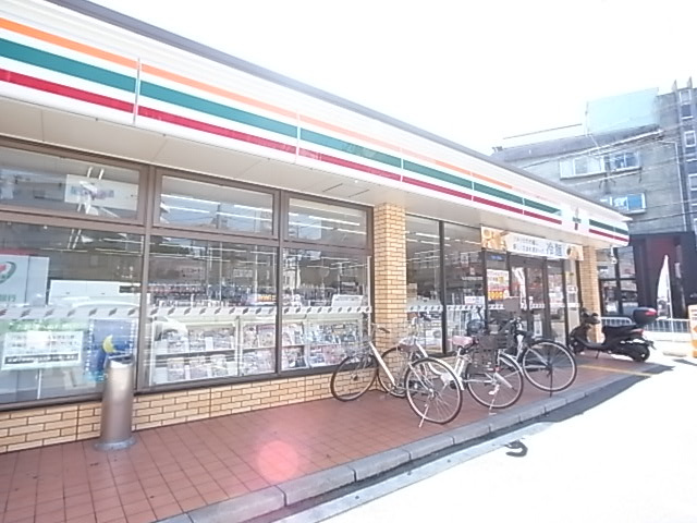 セブンイレブン大東市役所前店の画像