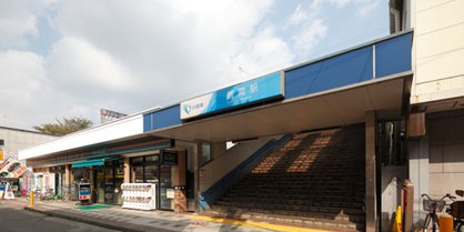 鶴間駅の画像1