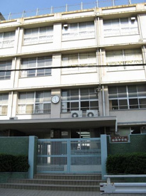 大阪市立梅南中学校の画像1