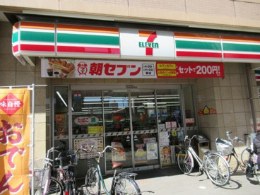 セブン−イレブン 板橋本町駅北店の画像1