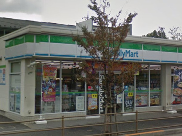 ファミリーマート・足立平野店の画像1