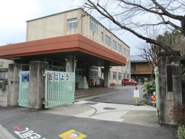 朱雀第六小学校の画像1