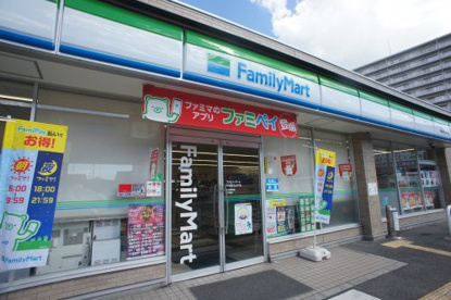 ファミリーマート 平野長吉出戸店の画像1