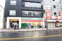 ローソンストア100 梅島駅前店