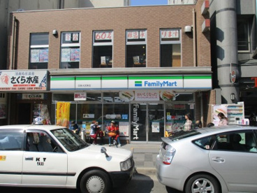 ファミリーマート 四条大宮東店の画像1