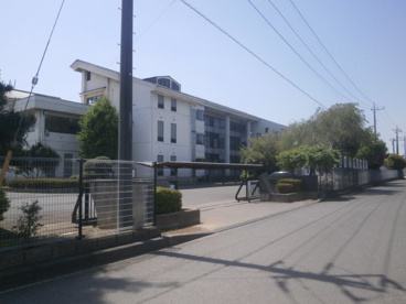 休泊中学校の画像1