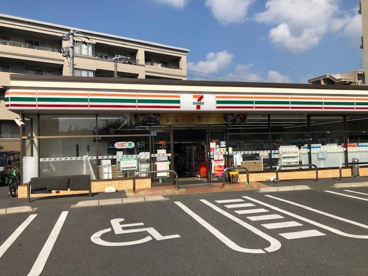 セブン-イレブン 八幡三ケ森店の画像1