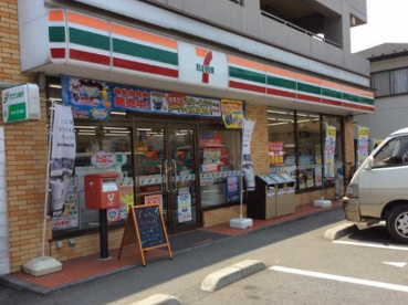 セブンイレブン鶴ケ島川鶴店の画像1