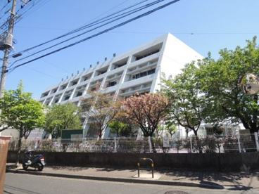 足立区立六月中学校の画像1