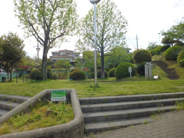 高丘ツツジ公園の画像1