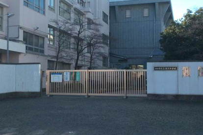 奥沢中学校の画像1