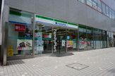 ファミリーマート横浜星川駅前店