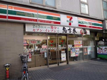 セブン-イレブン 新宿大久保駅前店の画像1