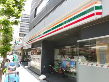 セブン-イレブン 赤坂６丁目店の画像1