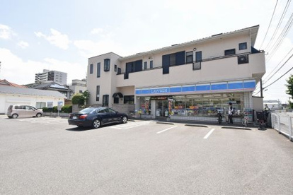 ローソン 草加谷塚町店の画像1