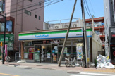 ファミリーマート　蓮沼駅西店