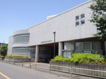 足立区立保塚図書館の画像1