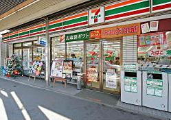 セブンイレブン 横須賀追浜町店の画像1