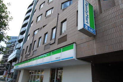 ファミリーマート 葛西駅北店の画像1