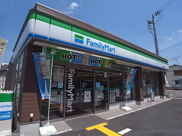 ファミリーマート 大東三住町店の画像1