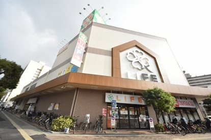ライフ神戸駅前店の画像1