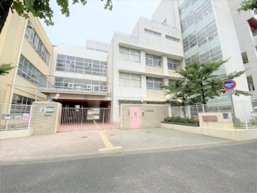 神戸市立東灘小学校の画像1