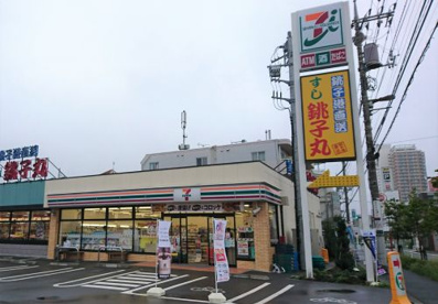 セブンイレブン武蔵小金井駅前通りの画像1