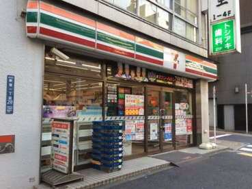セブンイレブン新宿1丁目店の画像1