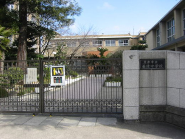 茨木市立養精中学校の画像1