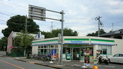 ファミリーマート国分寺戸倉通り店の画像1