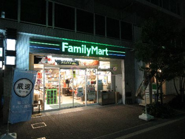 ファミリーマート 新町店の画像1